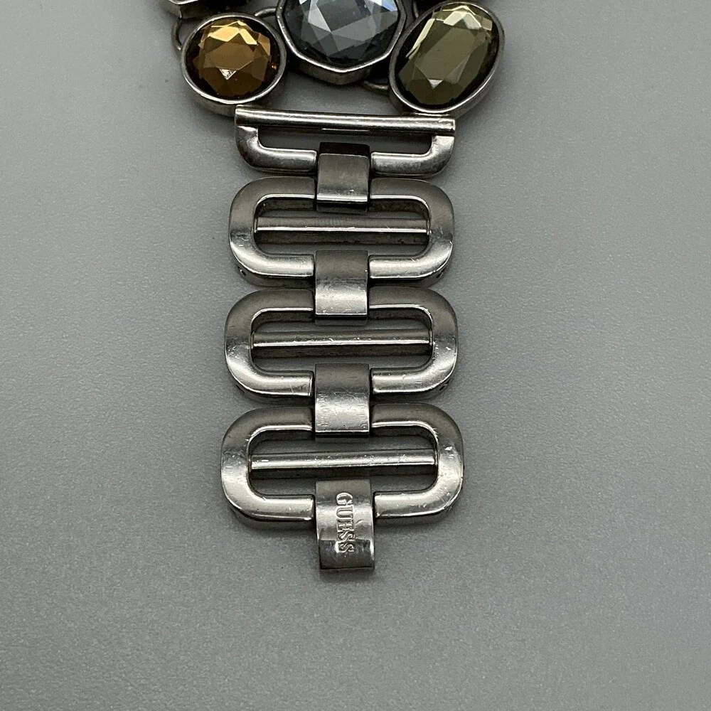 Guess Womens Watch 20mm Silver Tone Jeweled Bracelet New Battery 6.75